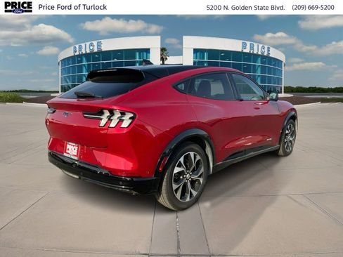 Used 2022 Ford Mustang Mach-E Premium image 5