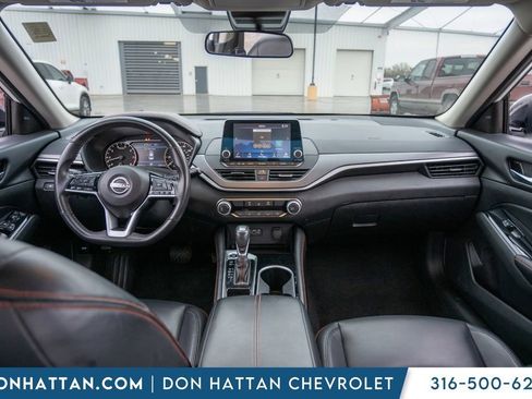 Used 2024 Nissan Altima 2.5 SR image 3