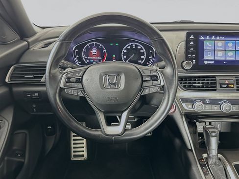 Used 2019 Honda Accord Sport image 17