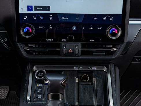 Used 2025 Lexus GX 550 AWD/4WD image 26