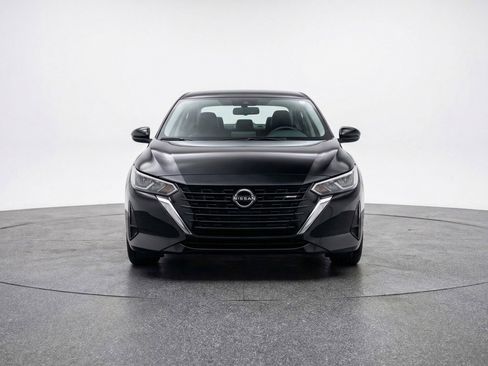 Used 2025 Nissan Sentra S FWD image 2