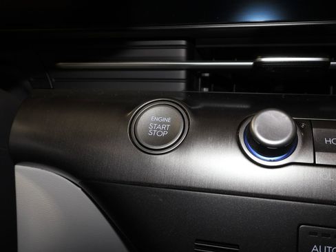 Used 2025 Hyundai Kona SEL image 15