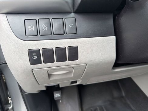 Used 2017 Toyota Highlander XLE AWD/4WD image 30