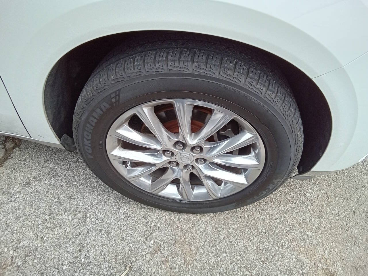 Used 2018 Buick Enclave Premium w/ Experience Buick Package AWD/4WD image 3