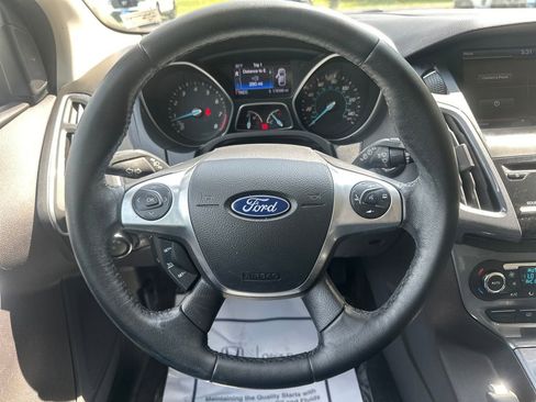Used 2014 Ford Focus Titanium FWD image 17