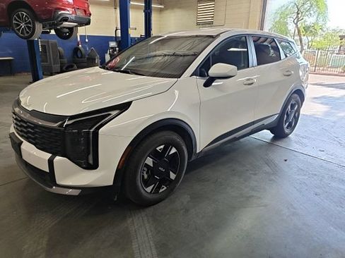 Certified 2026 Kia Sportage LX FWD image 2