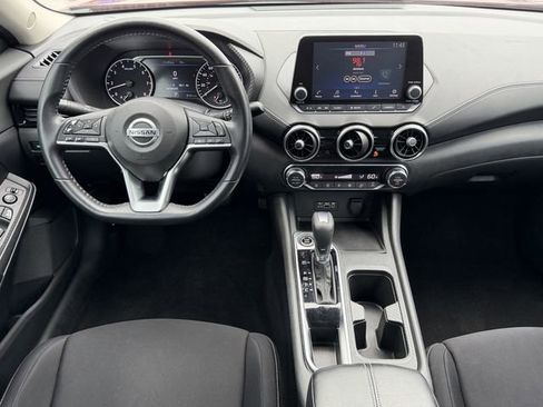 Certified 2021 Nissan Sentra SV FWD image 14