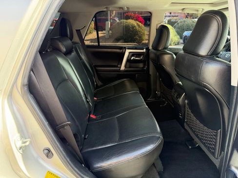 Used 2015 Toyota 4Runner Limited image 16