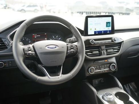 Certified 2022 Ford Escape SE w/ Convenience Package AWD/4WD image 10