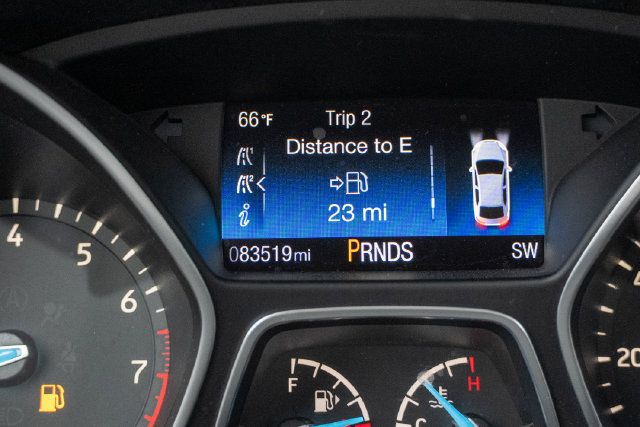 Used 2017 Ford Focus Titanium FWD image 36