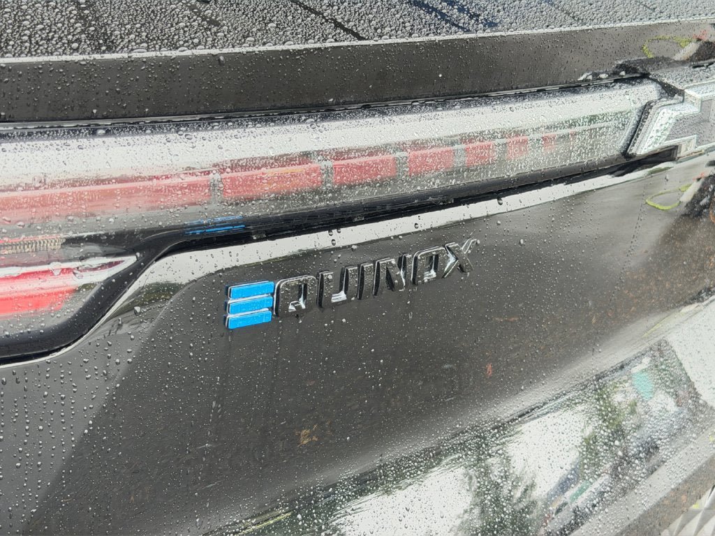 Used 2024 Chevrolet Equinox EV RS FWD image 35