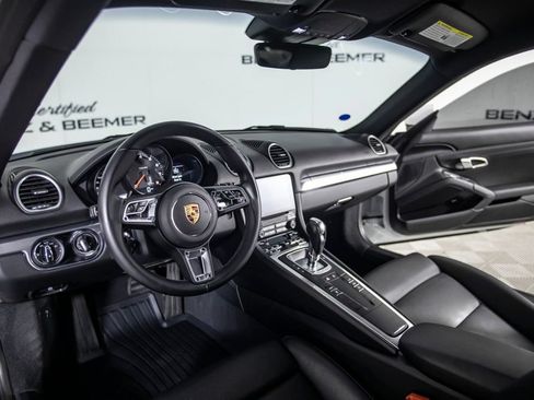 Used 2022 Porsche 718 Cayman RWD image 17