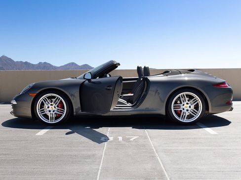Used 2014 Porsche 911 Carrera 4S AWD/4WD image 13