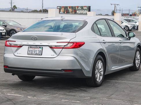 Used 2026 Toyota Camry LE FWD image 10