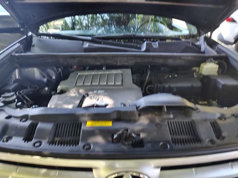 Used 2012 Toyota Highlander SE w/ Tow Pkg FWD image 35