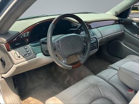 Used 2005 Cadillac De Ville w/ Limited Edition Package FWD image 16