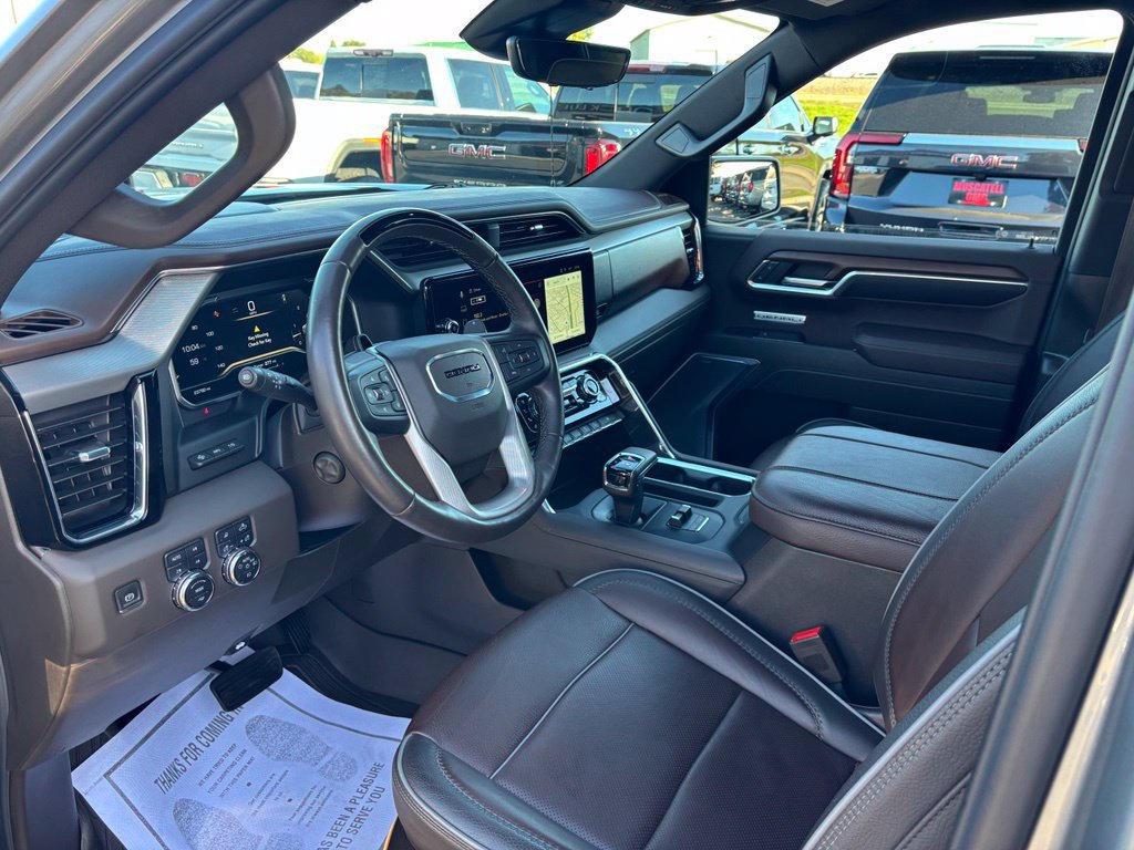 Used 2023 GMC Sierra 1500 Denali w/ Technology Package AWD/4WD image 13