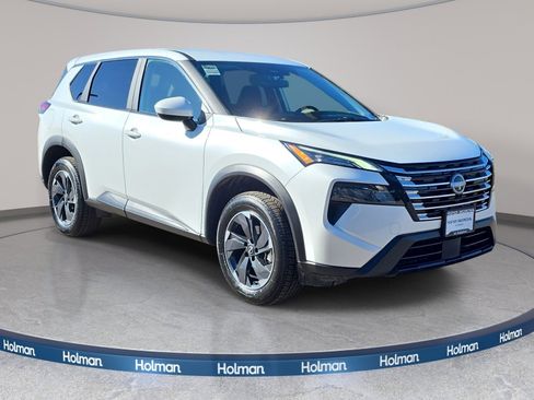 Used 2025 Nissan Rogue SV AWD/4WD image 4