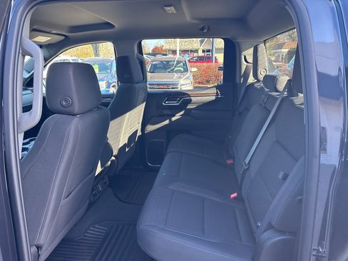 Used 2025 GMC Sierra 1500 Elevation image 11