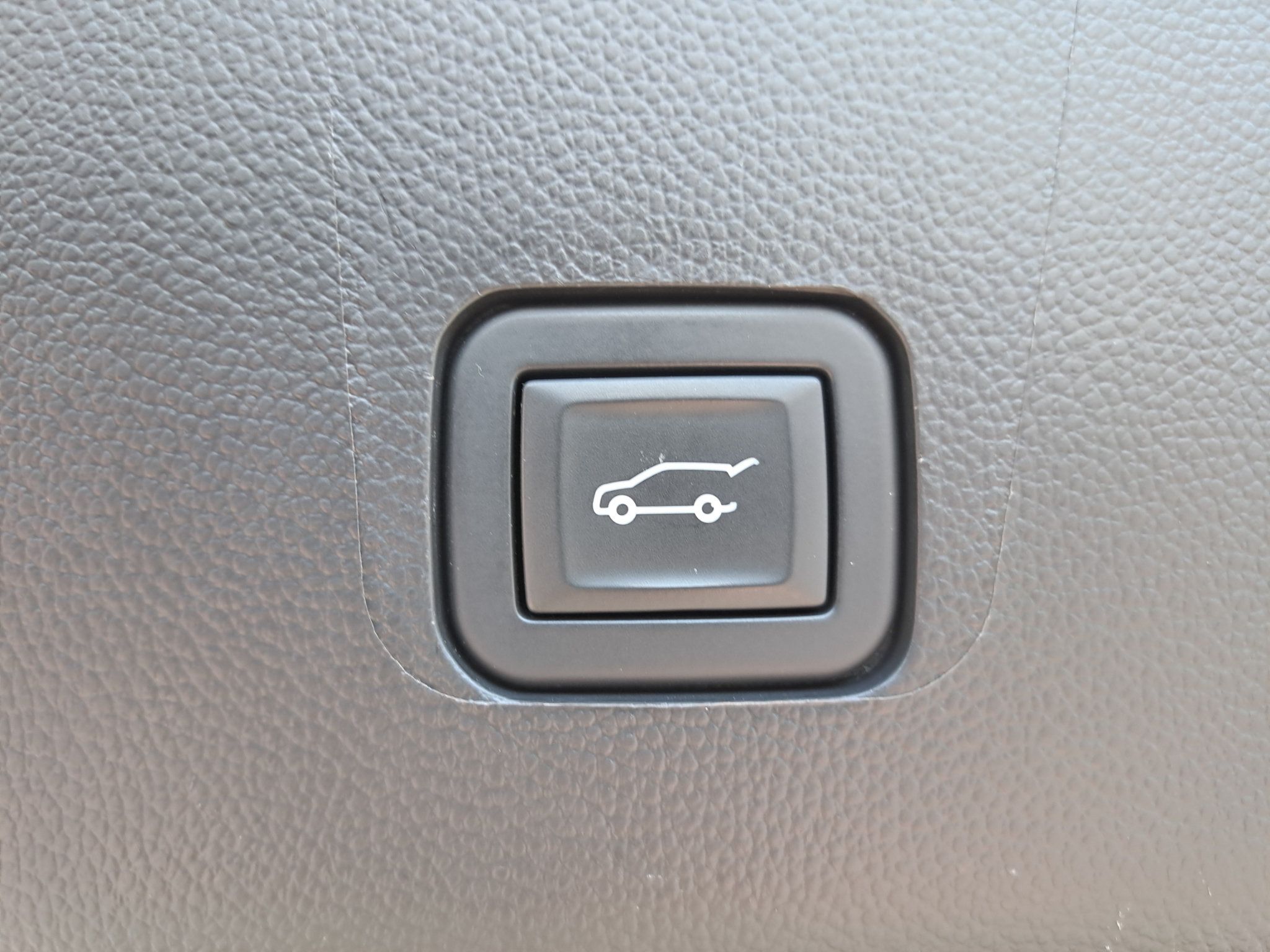 Used 2022 Chevrolet Traverse LT AWD/4WD image 36