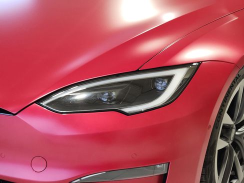 Used 2022 Tesla Model S image 11