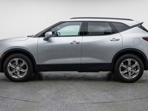 Used 2025 Chevrolet Blazer LT FWD image 5