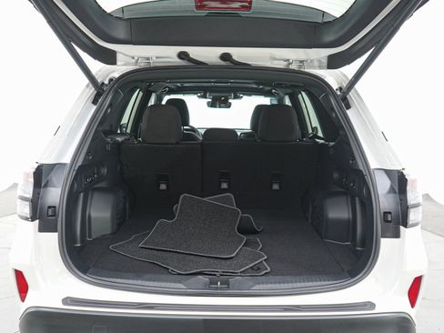 Used 2026 Subaru Forester Premium AWD/4WD image 14