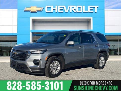 Certified 2023 Chevrolet Traverse LT image 1