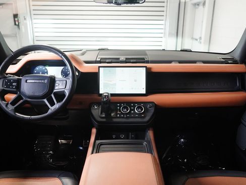 Used 2023 Land Rover Defender 110 X AWD/4WD image 14