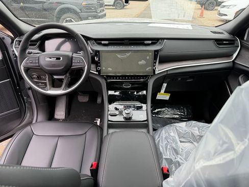 New 2026 Jeep Grand Cherokee Limited image 24