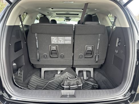 Certified 2024 Kia Carnival SX Prestige image 17