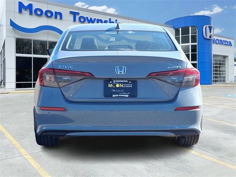 Used 2024 Honda Civic Touring image 5