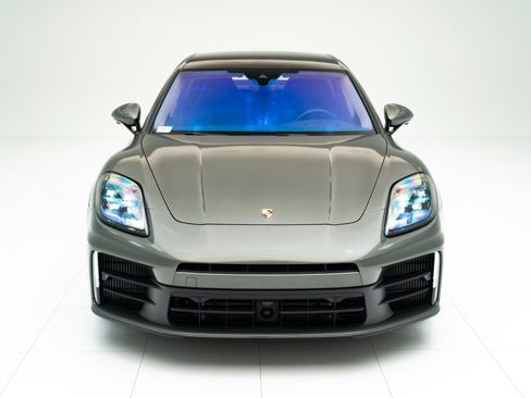 Used 2025 Porsche Panamera 4 image 6