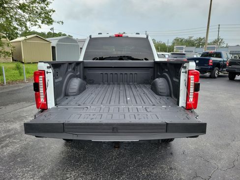 Used 2025 Ford F350 Lariat AWD/4WD image 23