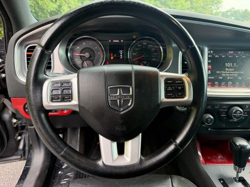 Used 2012 Dodge Charger R/T RWD image 28