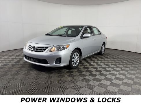 Used 2013 Toyota Corolla LE image 3