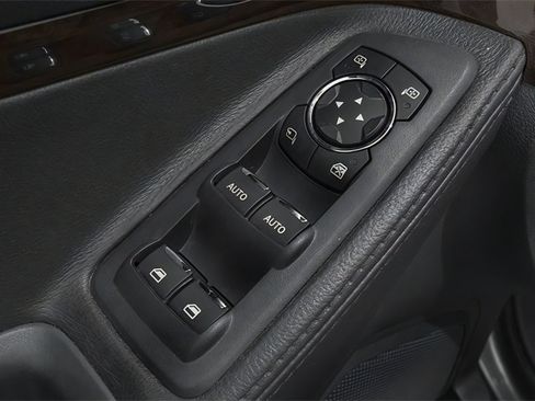Used 2014 Ford Explorer Limited w/ Equipment Group 302A FWD image 11
