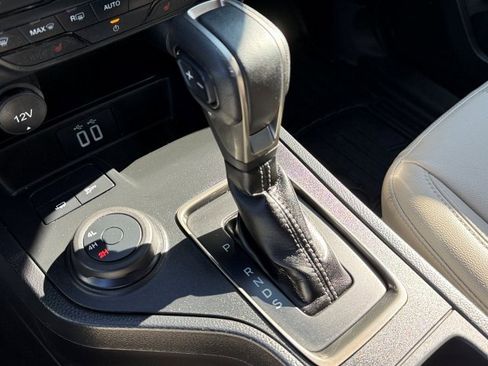 Used 2023 Ford Ranger Lariat w/ Trailer Tow Package image 31