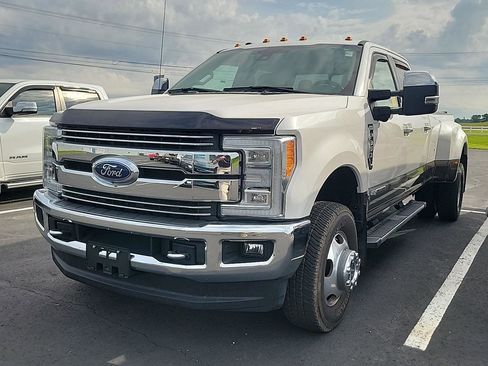 Used 2017 Ford F350 Lariat w/ Lariat Ultimate Package AWD/4WD image 4