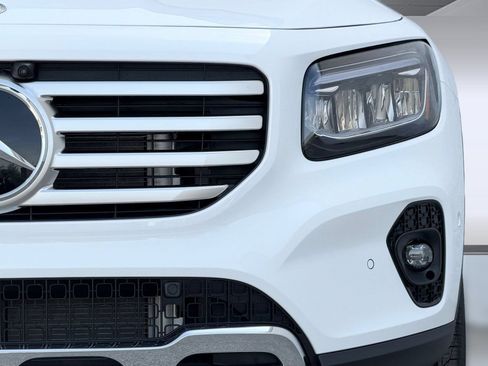 Used 2026 Mercedes-Benz GLB 250 image 11