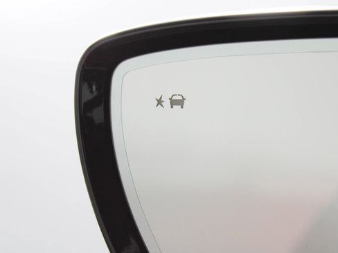 Used 2024 Buick Enclave Essence w/ Experience Buick Package image 47