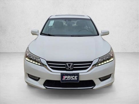 Used 2013 Honda Accord Touring image 2