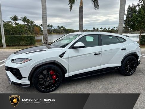 Used 2024 Lamborghini Urus Performante image 1