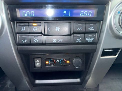 Used 2014 Toyota 4Runner Limited image 26