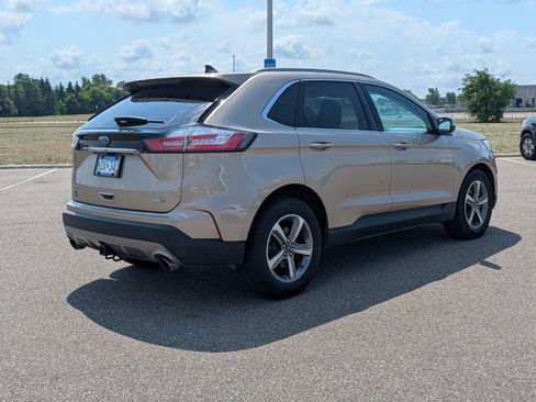 Used 2020 Ford Edge SEL w/ Convenience Package AWD/4WD image 4