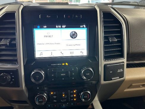 Used 2018 Ford F150 Lariat w/ Equipment Group 501A Mid image 9