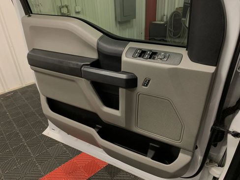 Used 2022 Ford F250 XL w/ Power Equipment Group image 32