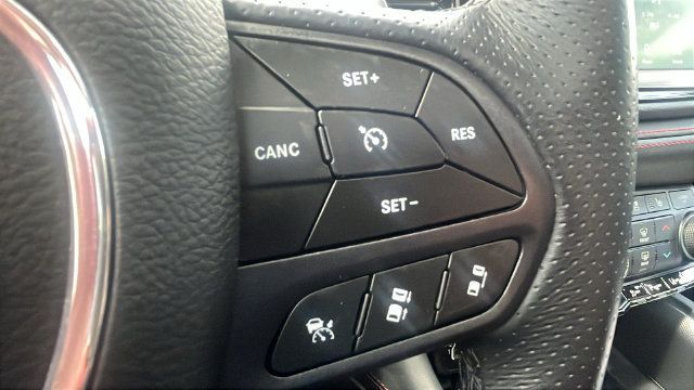 Used 2025 Dodge Durango GT AWD/4WD image 33