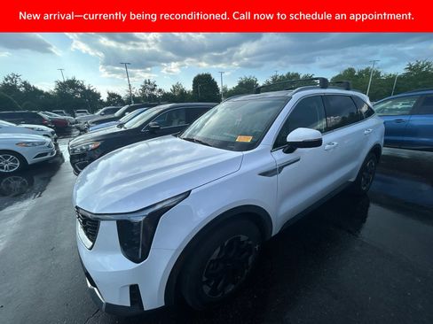Certified 2024 Kia Sorento S w/ Panoramic Sunroof Package FWD image 9