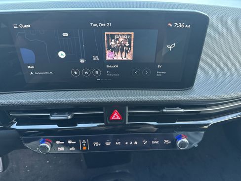 New 2025 Kia EV6 Wind image 19